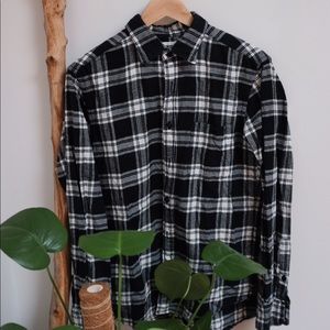 [Uniqlo] Black and White Flannel
